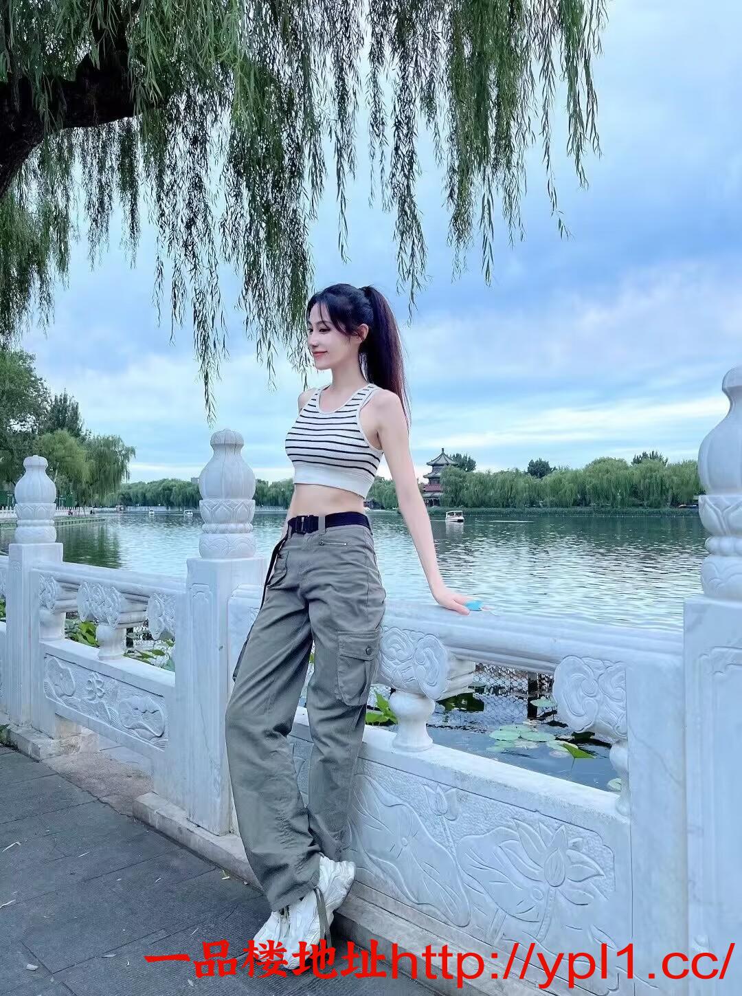 兼职三点粉嫩小穴紧易敏感型