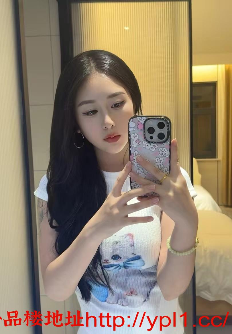 丰满性感兼职小妹出来赚外快懂配合B紧水多