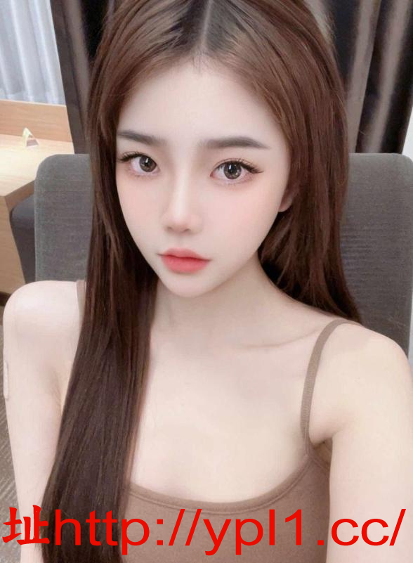 白嫩小鲍鱼水多操起来真舒服