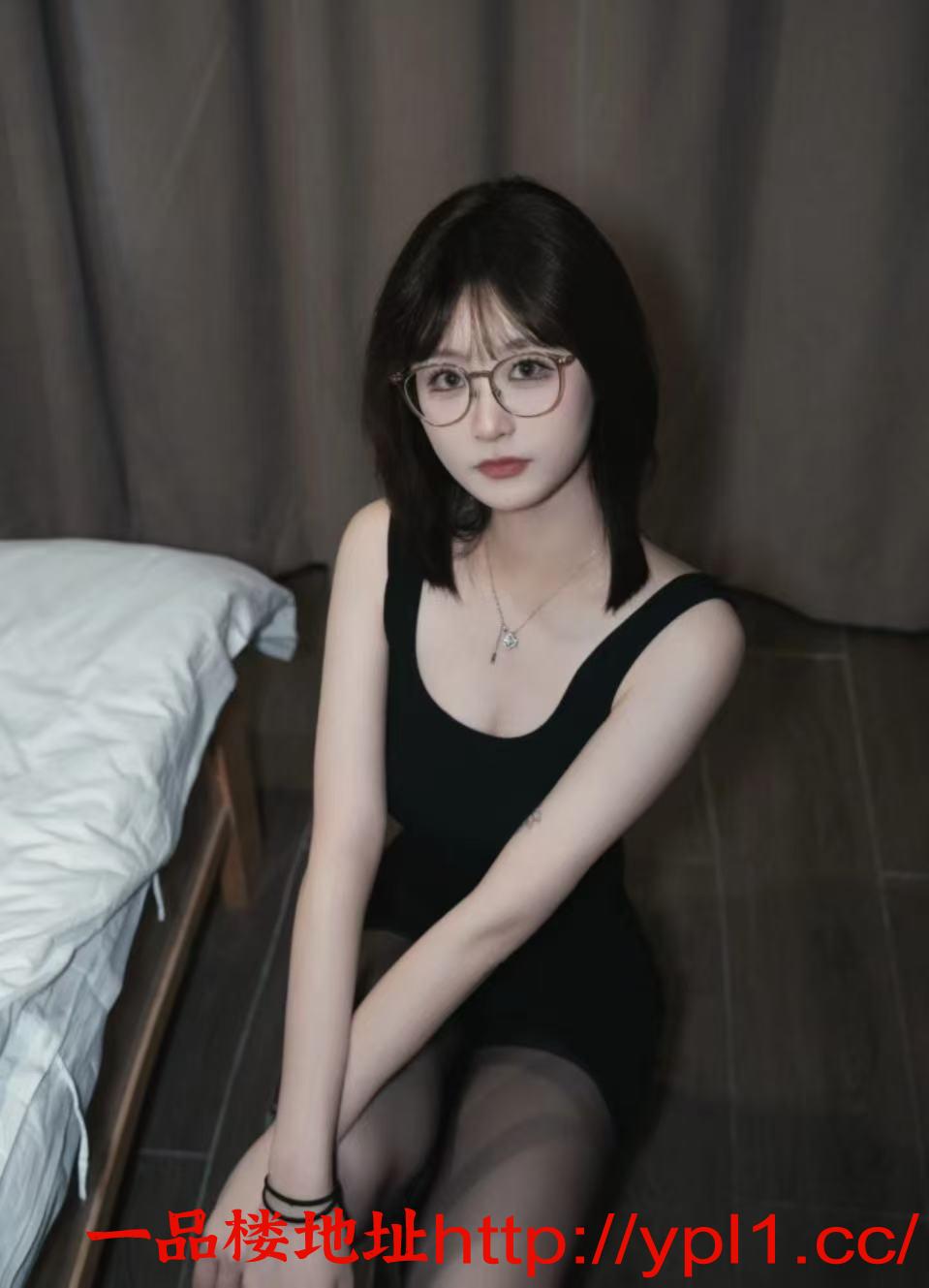 诱惑粉嫩小穴