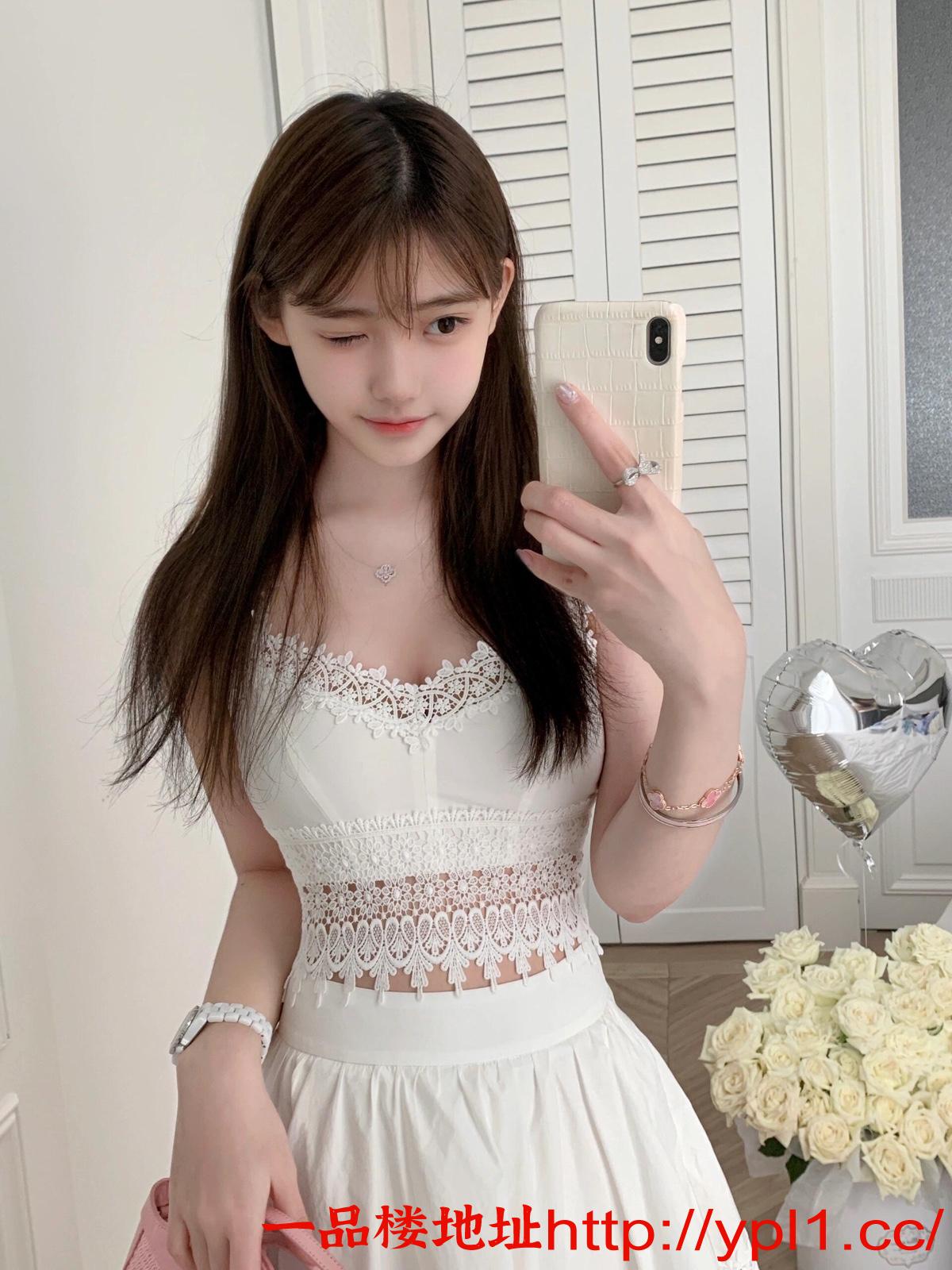 逼骚三点粉嫩抽插爽爆了（可外出）