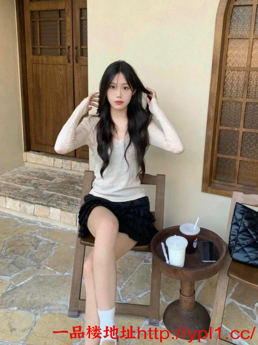 清纯又风骚的反差妹子