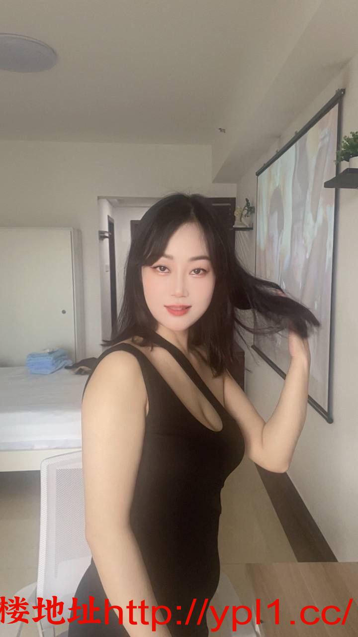 丰满型微胖小骚妹