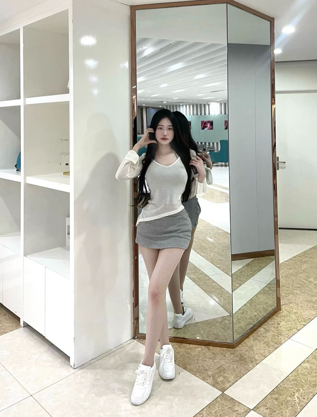 肤白颜值嫩妹