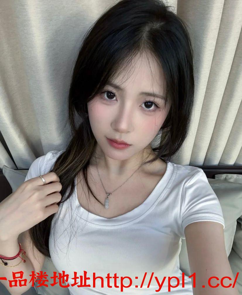 嫩逼妹妹前凸后翘敏感体质水很多