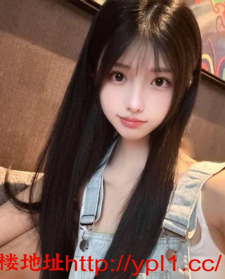 漂亮粉嫩逼紧小学妹