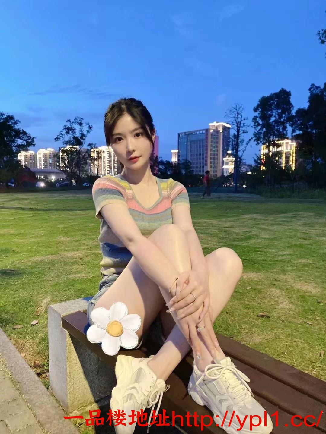 刚做不久漂亮兼职小妹