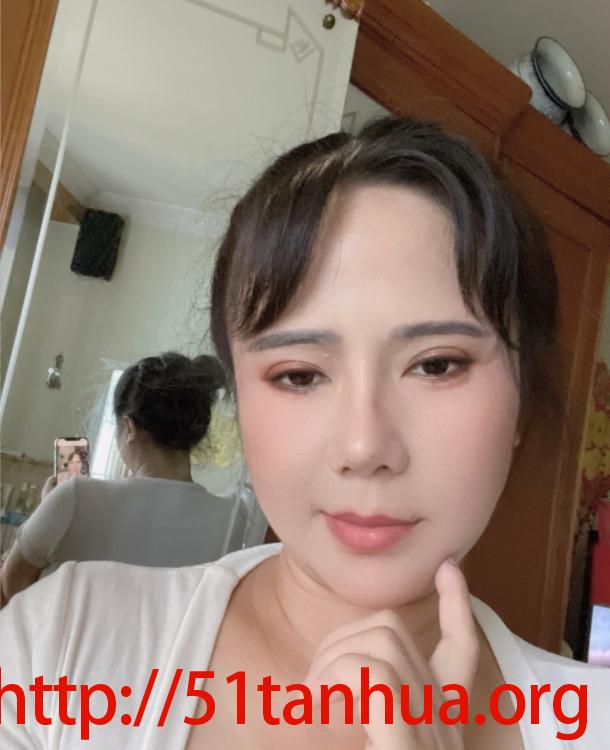 上海徐家汇大奶熟女