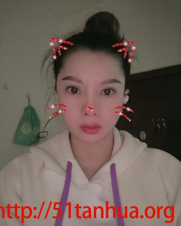 亮马桥附近肥臀小少妇